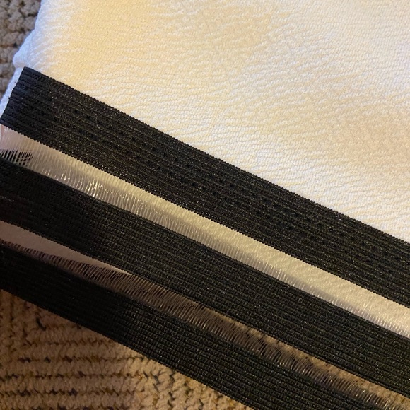 White Crop Top - Picture 2 of 2